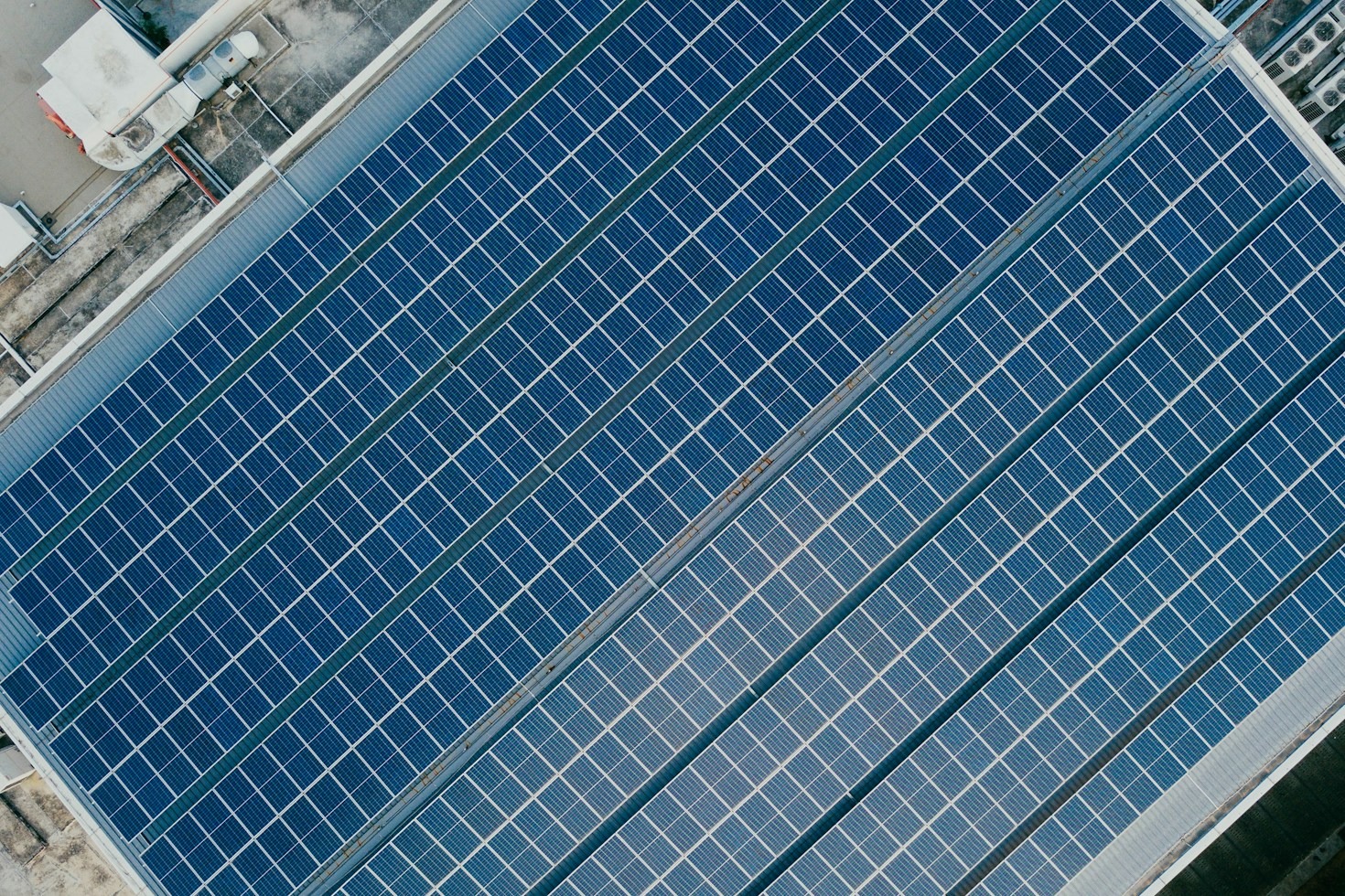 Armazenamento em baterias: o futuro da energia solar comercial e rural